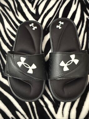 NWOT Under Armour Kids Black Slide Sandals with White Logos